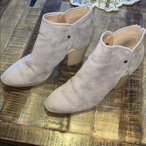 Qupid Light Beige Ankle Booties